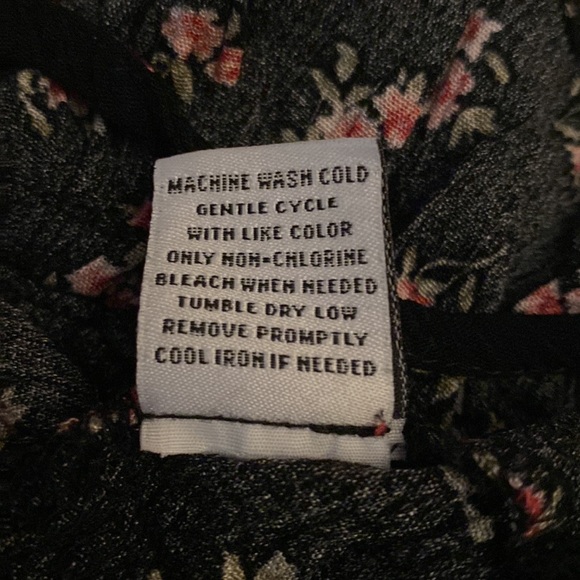 Vanilla Star Floral Boho Cropped Blouse - Picture 14 of 14